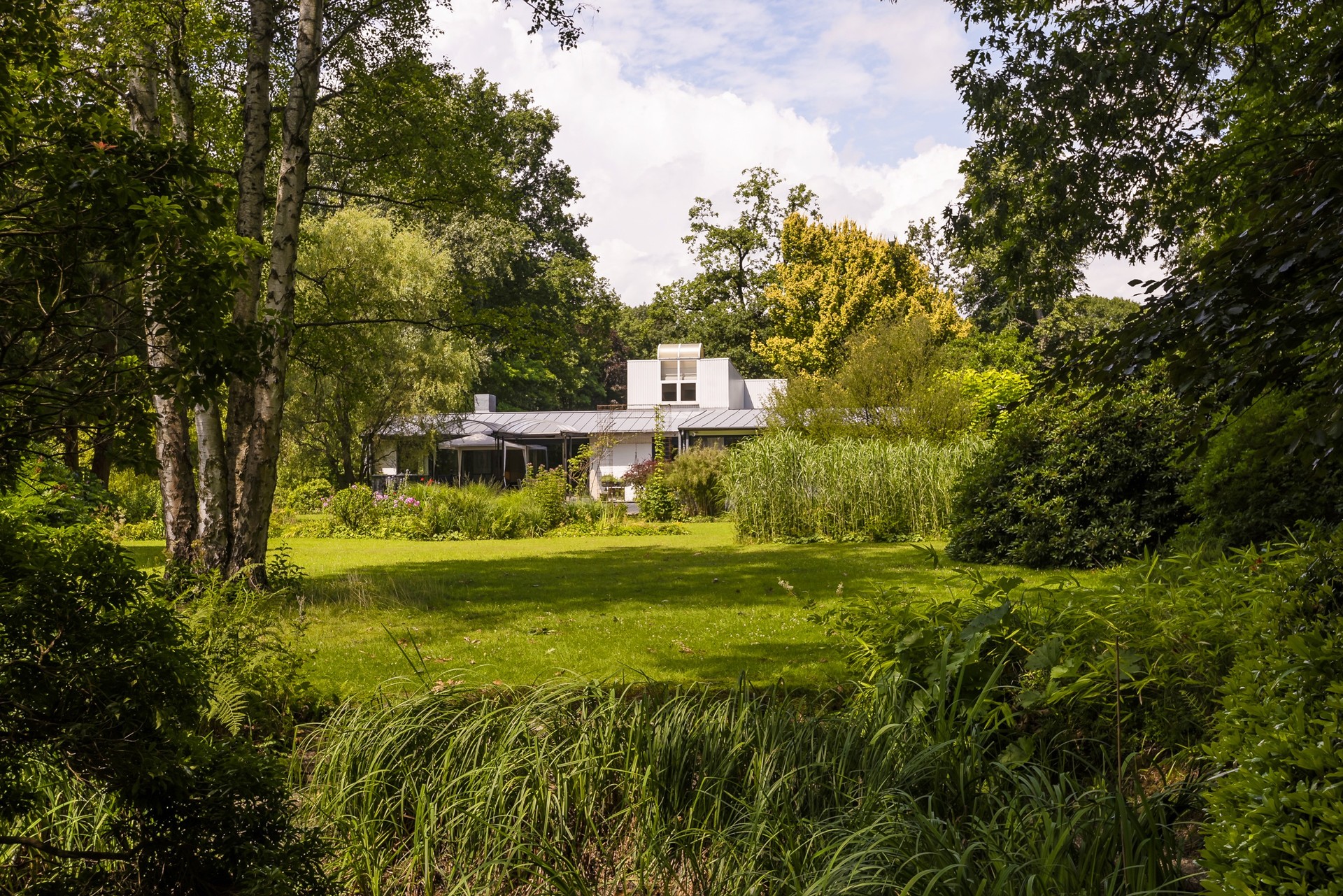 Te renoveren villa met vele mogelijkheden in uniek domein van ca. 4953 m² te Schilde