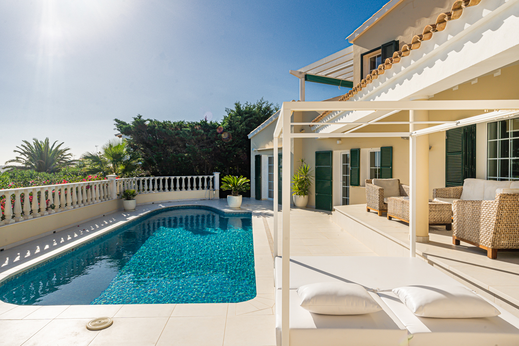 Casa con piscina y vistas al mar en Cala Llonga, Mahón - Menorca