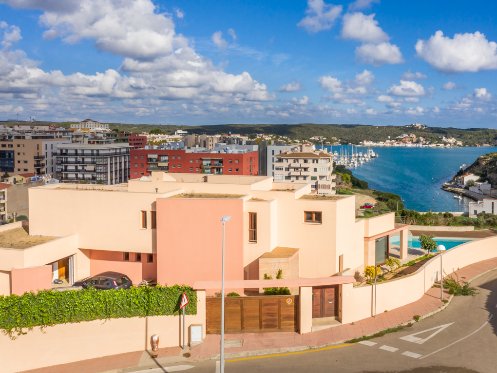 Magnífica casa moderna con vistas al puerto de Mahón, Menorca