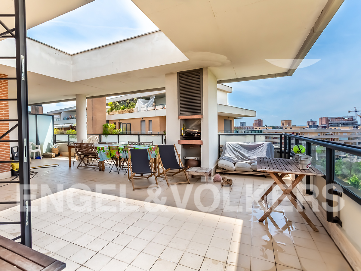 Attic and Superattico surrounded by greenery