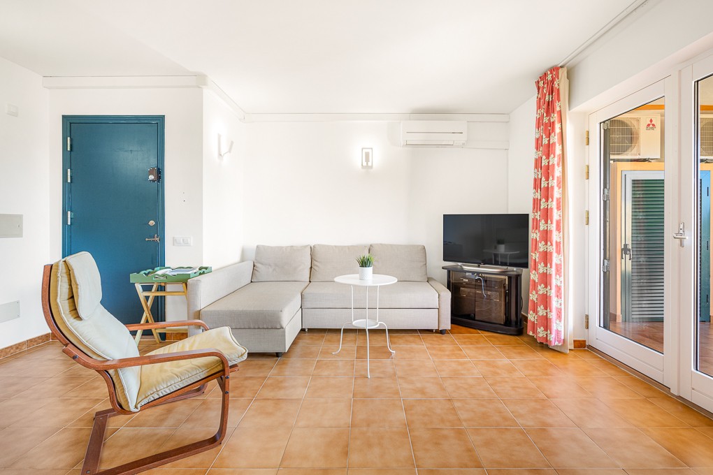 Bonito apartamento con vistas despejadas al mar en Son Bou, Menorca