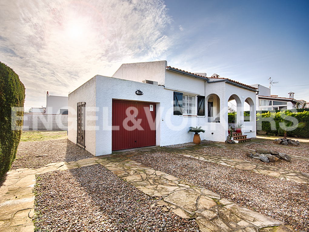 Casa de planta baja, 3 dormitorios y garaje