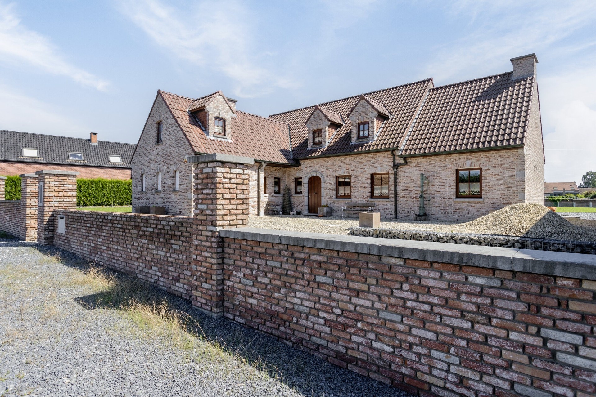 Magnifiek charmant landhuis met bijgebouw