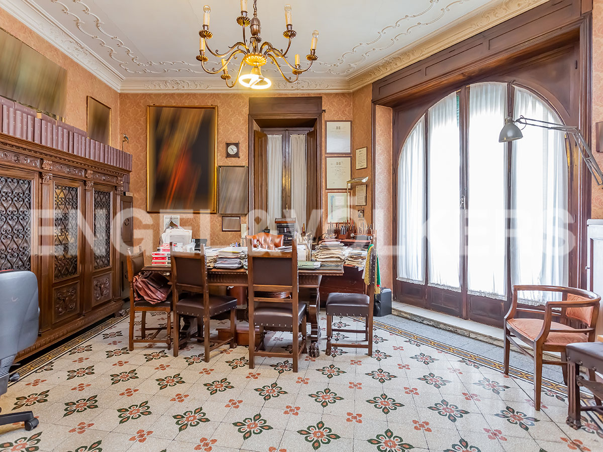 Prestigious apartment in Via Arezzo