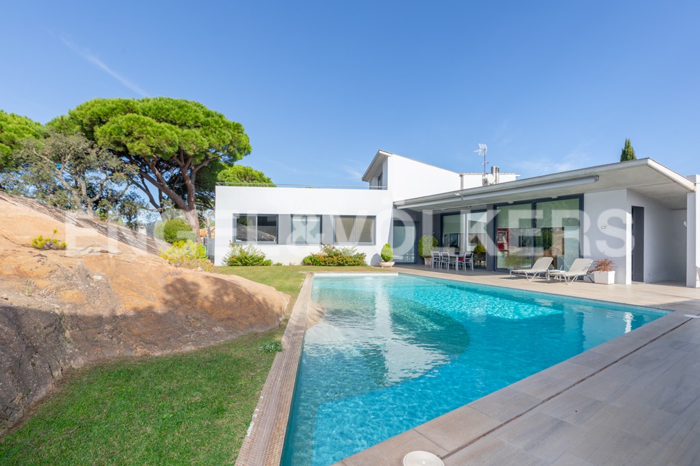 Beautiful design house with sea views in Sant Feliu de Guíxols