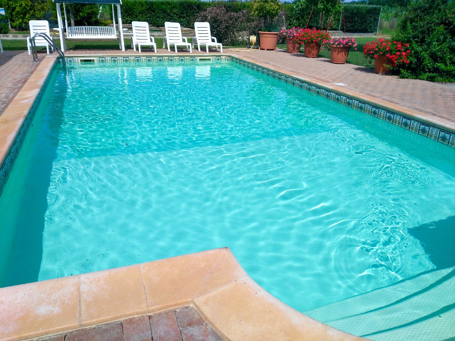 One room apartment in farmhouse with pool