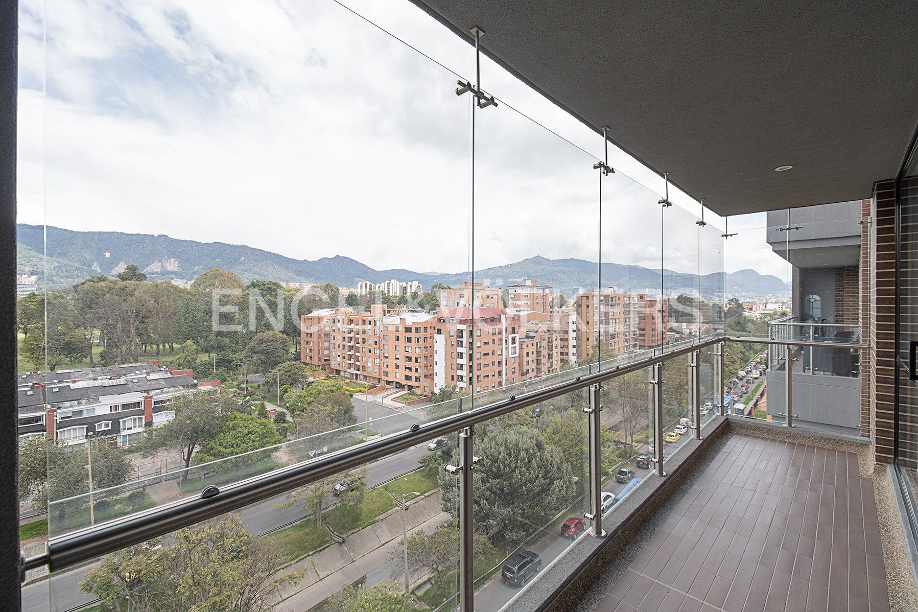 Moderno apartamento con balcón para venta en La Calleja