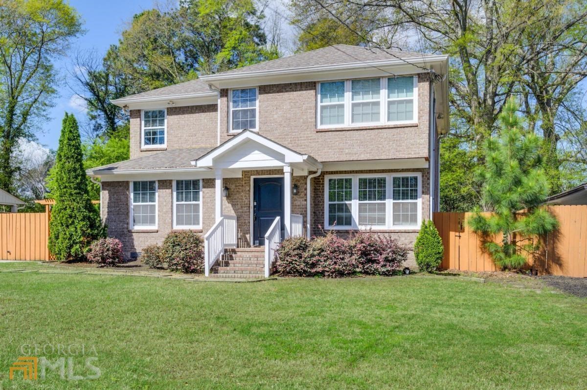 Single-Family in Brookhaven, Georgia