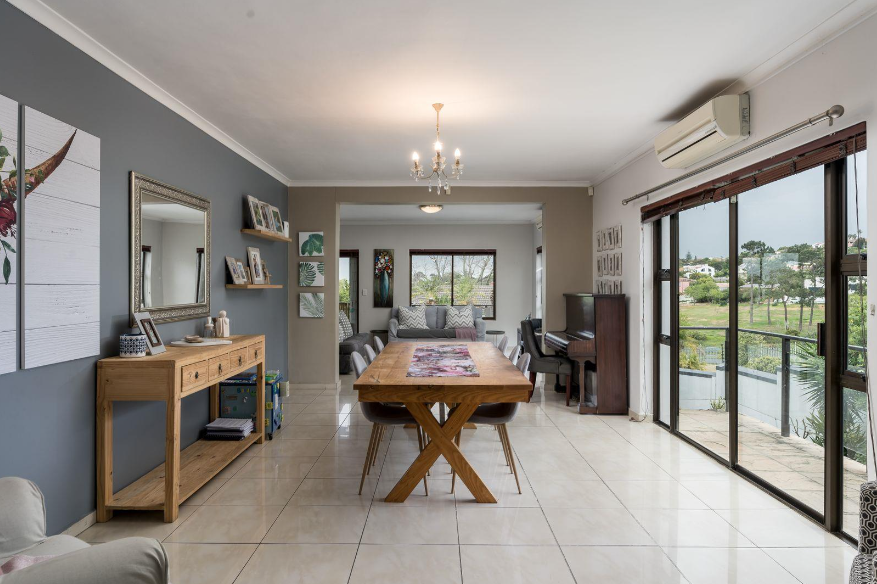 4 Bedroom House for Sale - Helena Heights - Somerset West