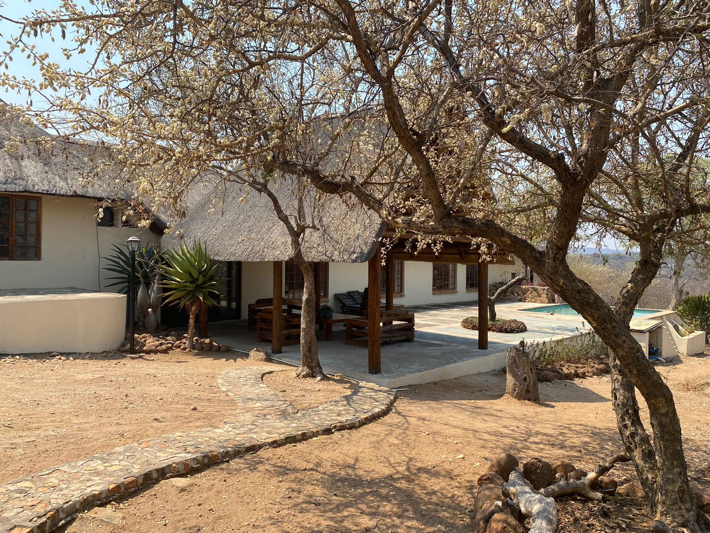 Commercial Lodge for sale in Ndlovumzi