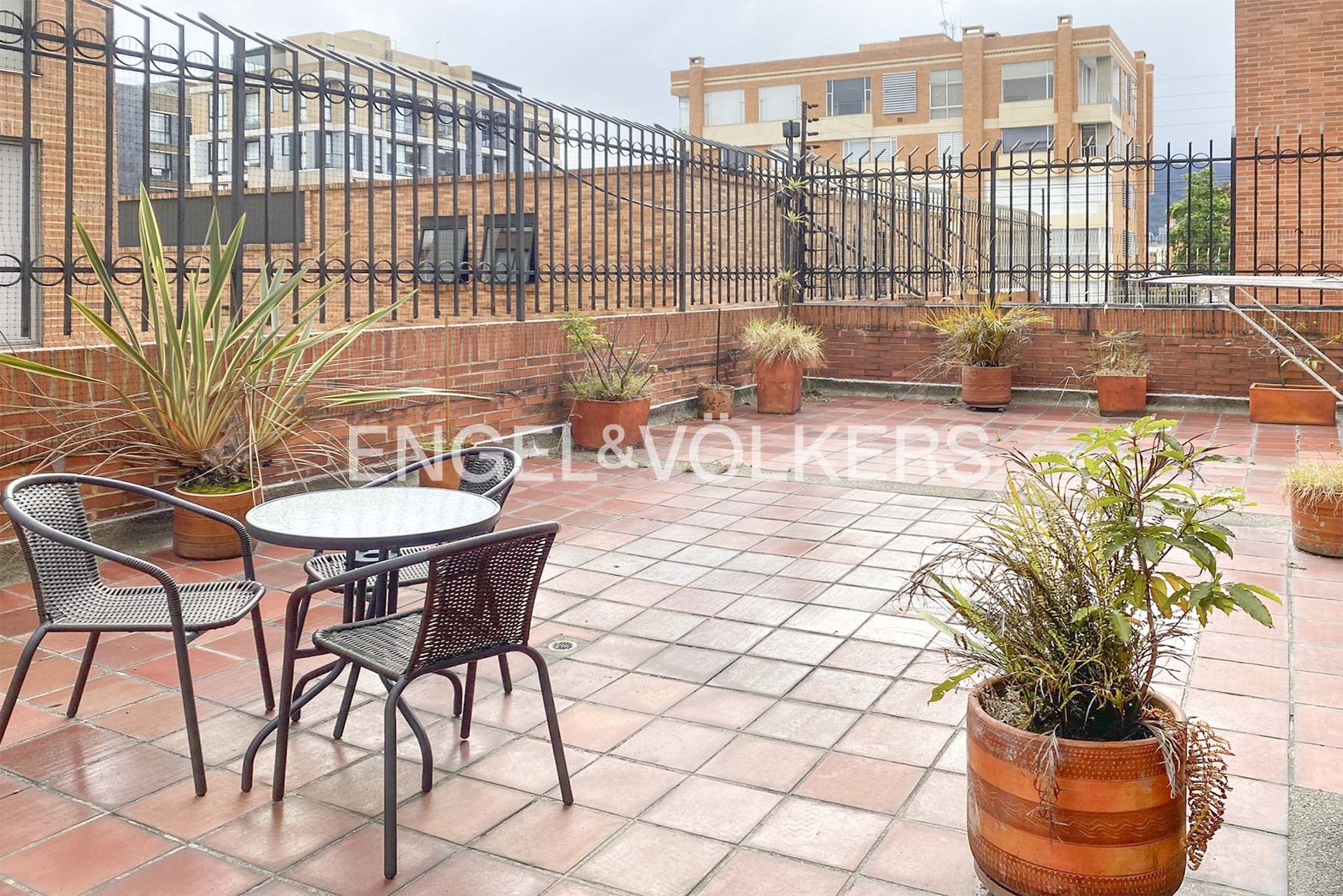 Apartamento con terraza para venta en Chicó Navarra