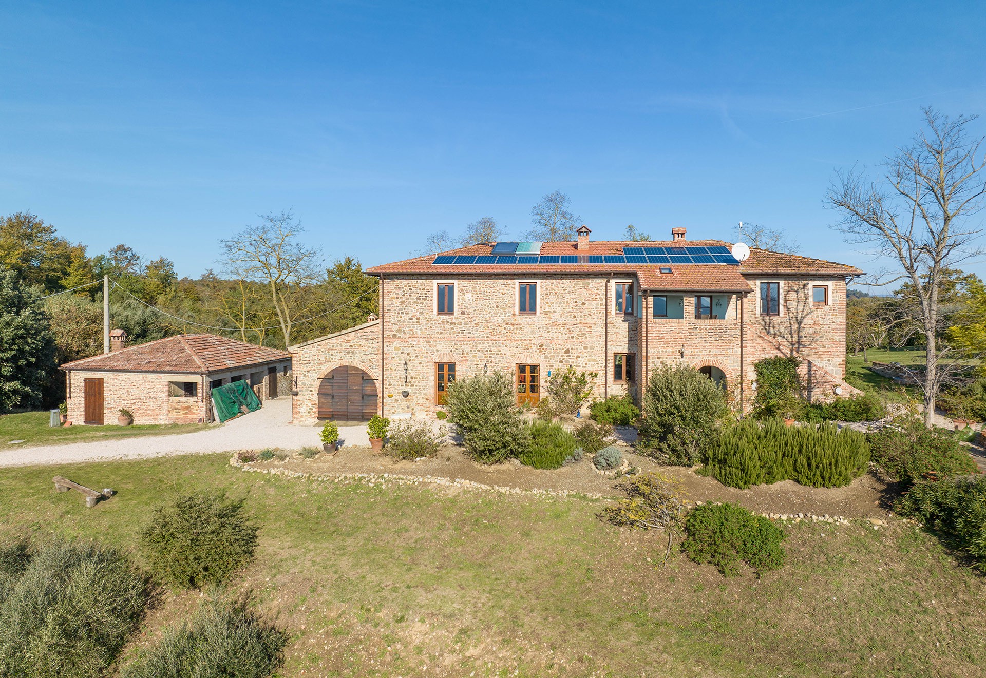 In Italy, Giving a Long Unoccupied Farmhouse a Loving Restoration